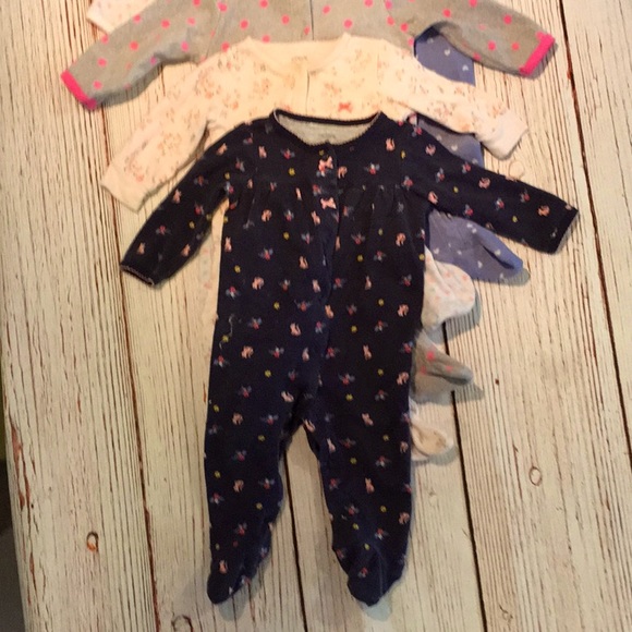 5 Carter’s Footed Onesies Sleepers - Picture 15 of 15